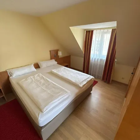 Bischoff Hotel 3*