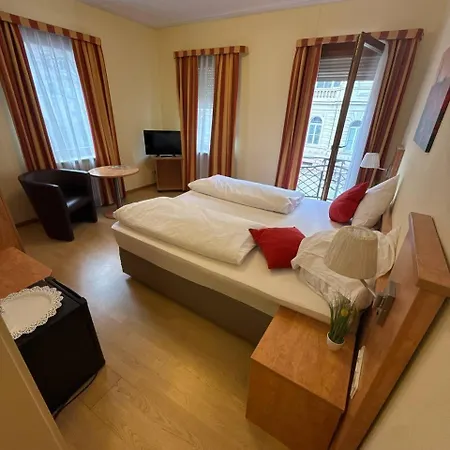 Bischoff Hotel 3*