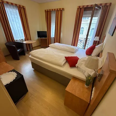 Bischoff Hotel 3*