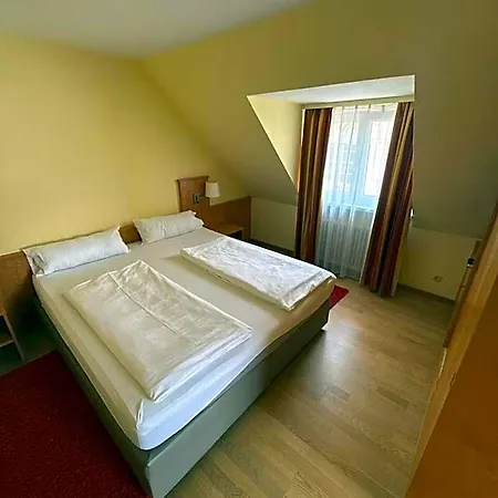 Bischoff Hotel 3*